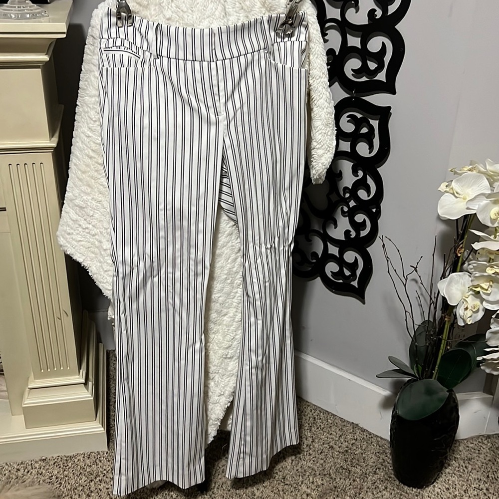 7th Avenue NY&Co wide legged dress pant